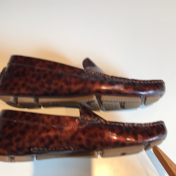 Cole Haan women’s brown patent leather penny loafers size 6.5 AA - Picture 5 of 15